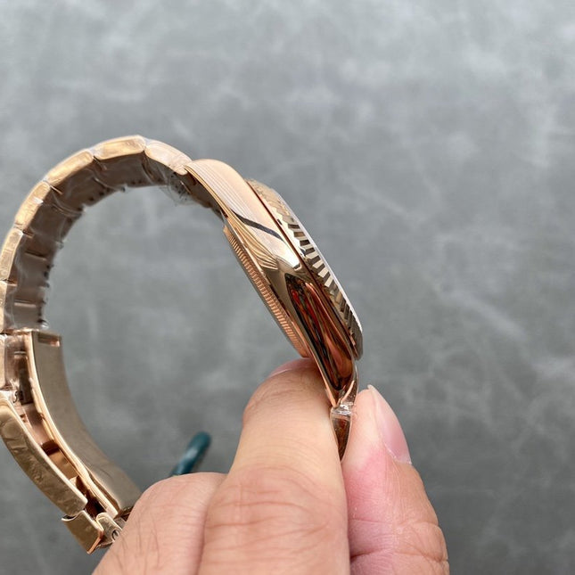 SKY-DWELLER ROSE GOLD 42 GREY DIAL