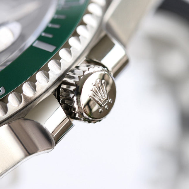 SUBMARINER DATE 40MM CUSTOM STEEL GREEN BEZEL BLACK BEAR DIAL