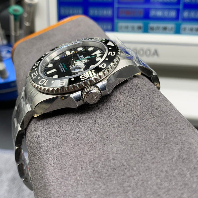 GMT-MASTER II CUSTOM BLACK BEZEL BLACK DIAL
