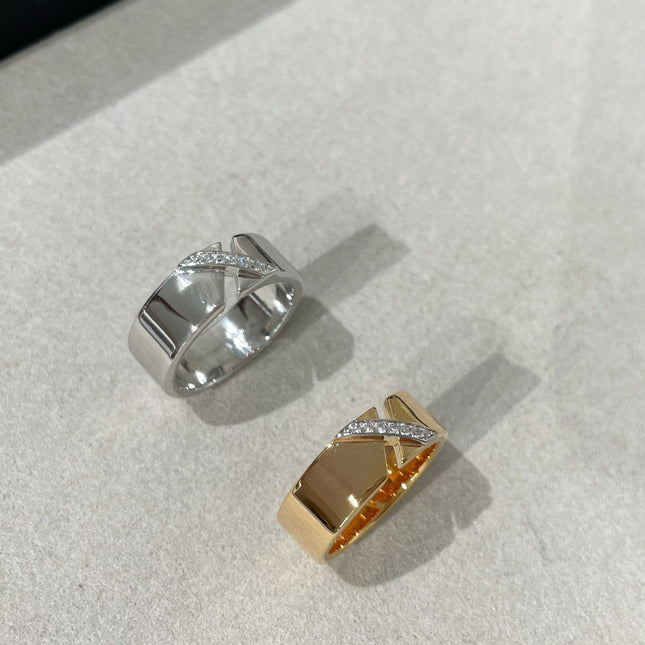 LIENS EVIDENCE DIAOMOND RING