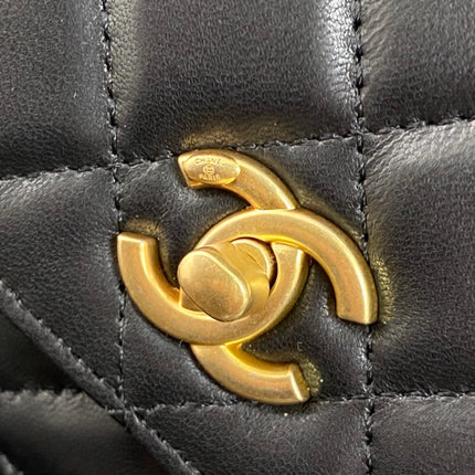 CLASSIC WOC 19CM BLACK LAMBSKIN GOLD HARDWARE
