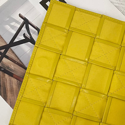 SMALL CASSETTE 23 IN CANARY YELLOW CALFSKIN