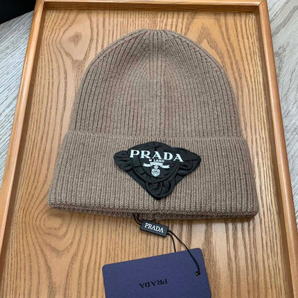 BEANIE HAT IN MEDIUM BROWN WOOL 431354