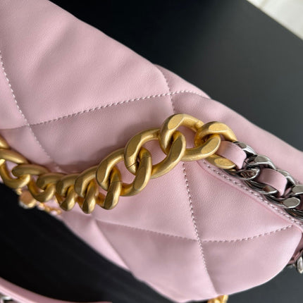 19 FLAP BAG 30 PINK GOATSKIN