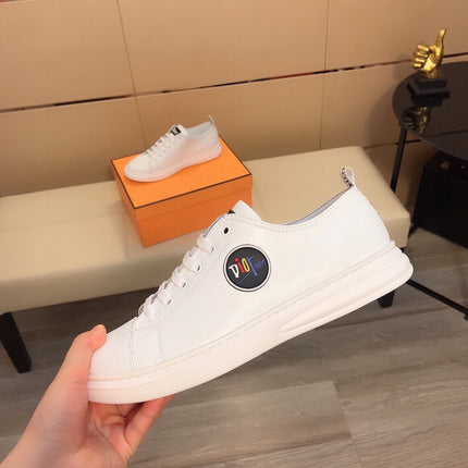 CD B23 LOW-TOP CIRCLE ICON SNEAKER WHITE CALFSKIN