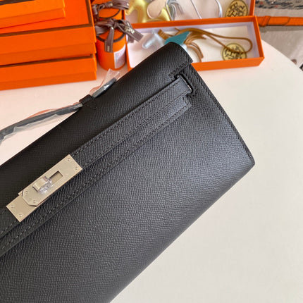 KELLY CUT 31 IN BLACK CALFSKIN WITH SILVER HARDWARE