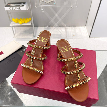 VALENTINO 26S ROCKSTUD STRAPPY BLOCK HEEL SLIDE SANDALS IN BROWN CALFSKIN GOLD HARDWARE