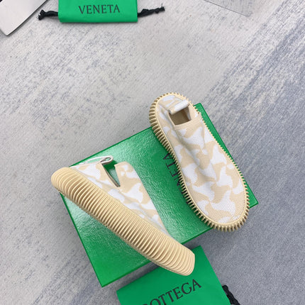 BOTTEGA VENETA 26S SLIP-ONS IN BEIGE MIX OFF WHITE FABRIC WITH RUBBER SOLE