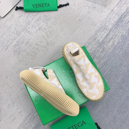 BOTTEGA VENETA 26S SLIP-ONS IN BEIGE MIX OFF WHITE FABRIC WITH RUBBER SOLE