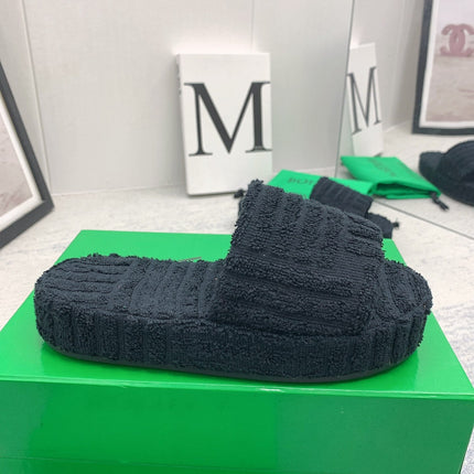 BOTTEGA VENETA 26S SLIDES IN BLACK FABRIC