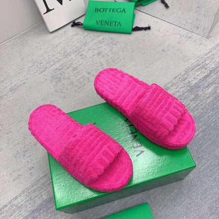 BOTTEGA VENETA 26S SLIDES IN PINK FABRIC