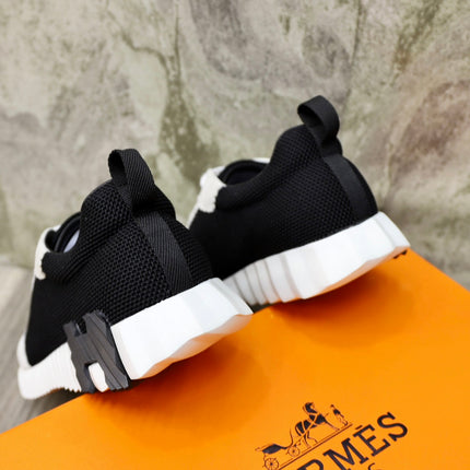 HM BOUNCING SNEAKER BLACK AND CLOUD BREATHABLE FABRIC