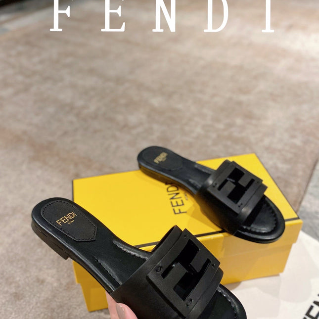 FENDI BAGUETTE SLIDES IN BLACK LAMBSKIN