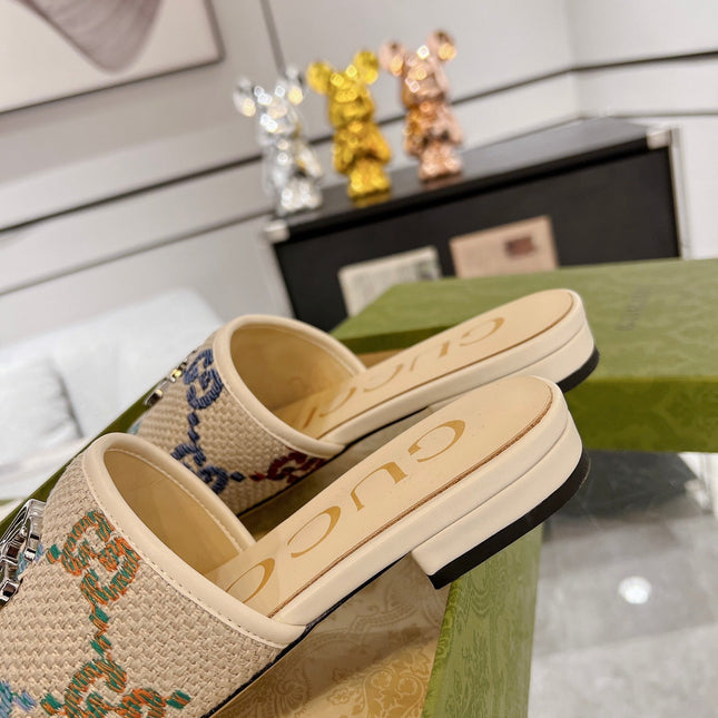 GG EXCLUSIVE SLIDE SANDAL IVORY SEDGE WITH NAVY PATTERN