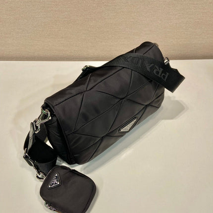 MEDIUM FLAP BAG 24 IN BLACK TRIANGULAR QUILTED PATTERN RE-NYLON