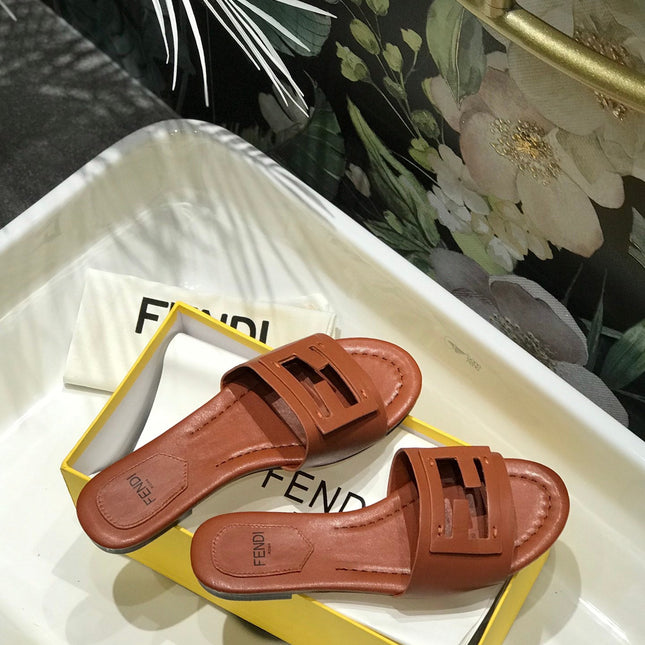 FENDI BAGUETTE SLIDES IN CINNAMON BROWN LAMBSKIN