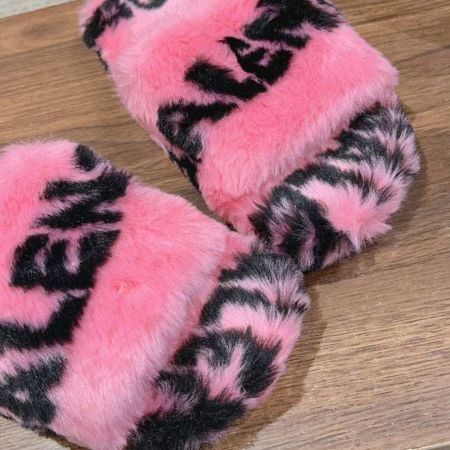 LAMB WOOL SLIPPER PINK AND BLACK