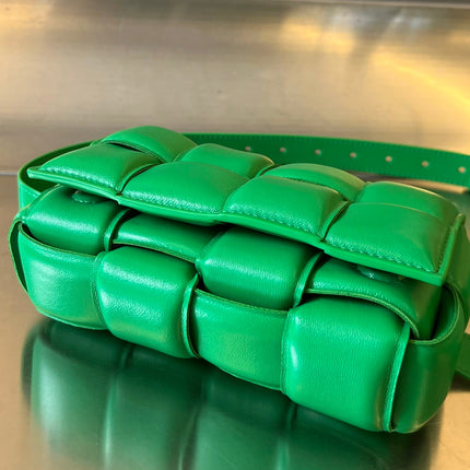 MINI CASSETTE 18 IN LIGHT GREEN LAMBSKIN