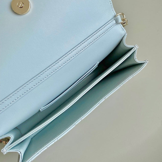 LADY 21 CHAIN BAG IN LIGHT BLUE LAMBSKIN