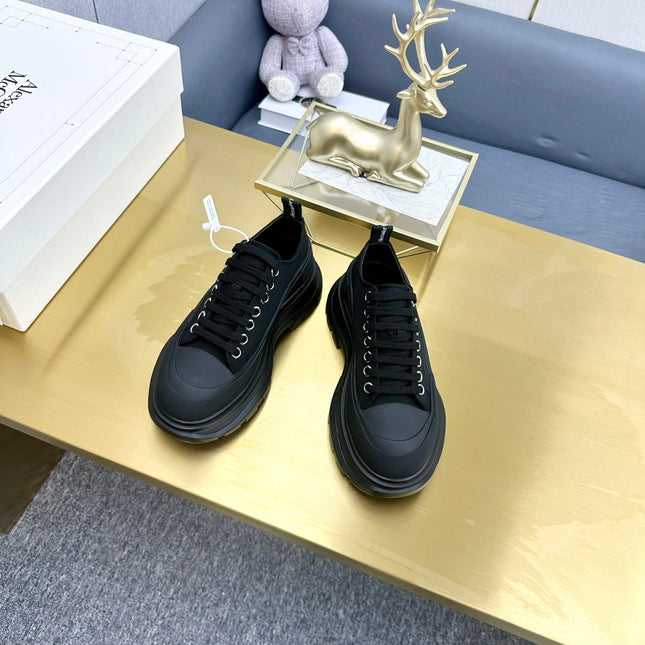 TREAD SLICK LACE UP SNEAKERS IN BLACK CANVAS