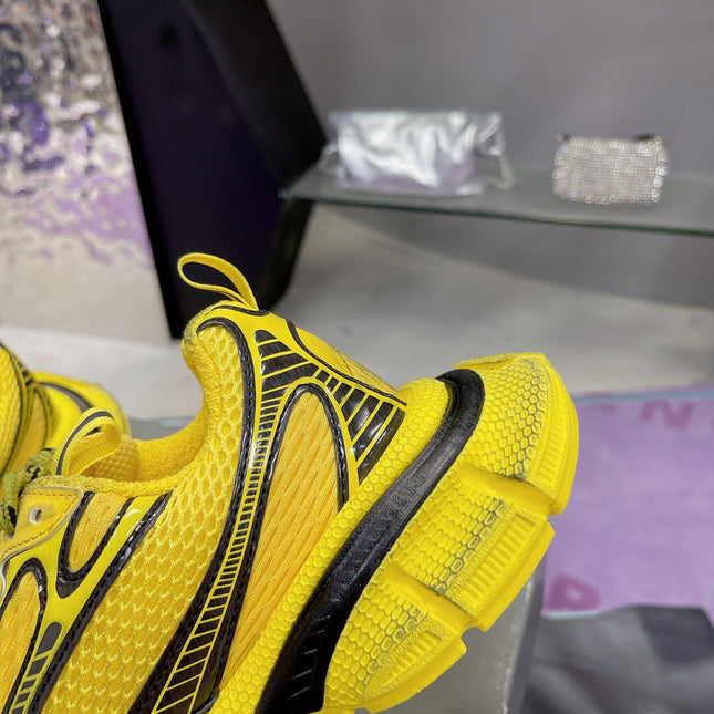 3XL SNEAKER IN YELLOW MIX BLACK MESH AND POLYURETHANE