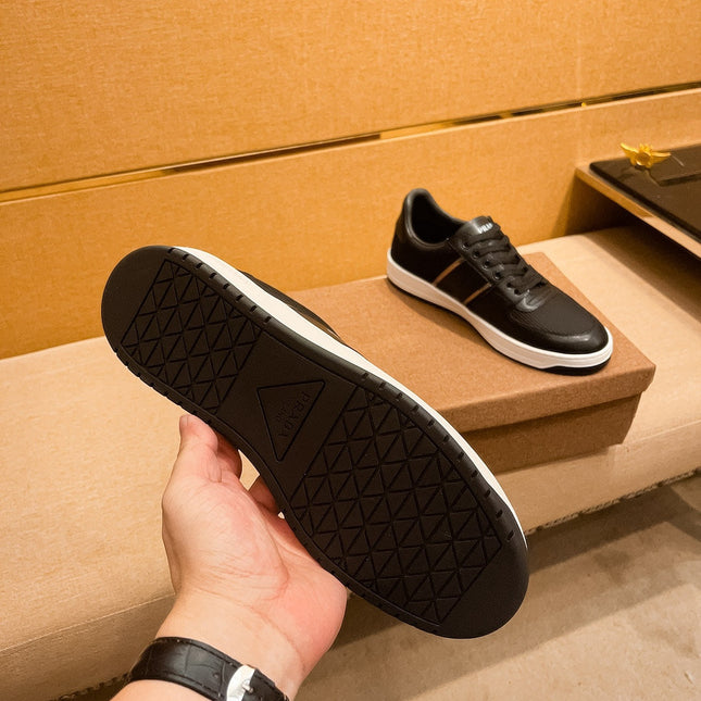 PRA SNEAKER IN BLACK CALFSKIN AND MESH BREATHABLE FABRIC