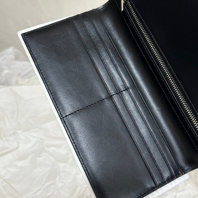 PASSPORT HOLDER 21 IN BLACK CALFSKIN