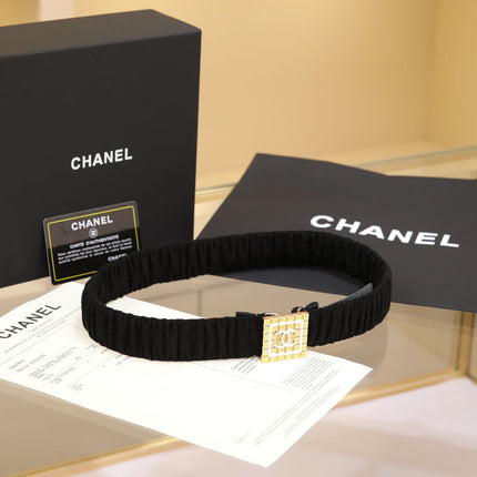 CC 30 MM SQUARE BUCKLE BELT IN BLACK SUEDE WITH GOLD HARDWARE
