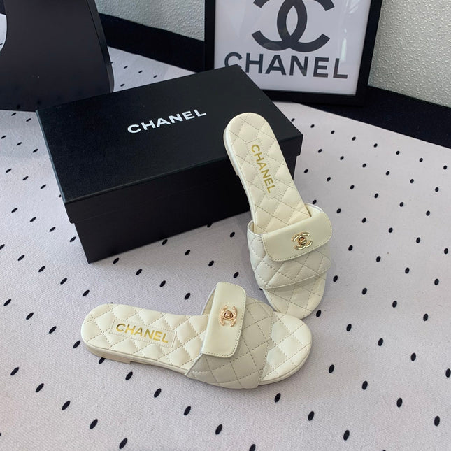 CC SLIPPERS IN WHITE CALFSKIN