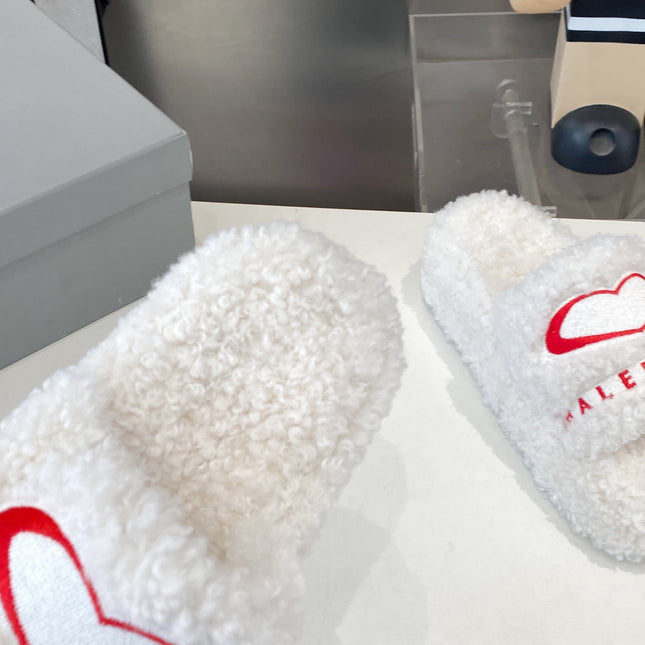 BALENCIAGA 25S SLIPPERS IN WHITE WOOL