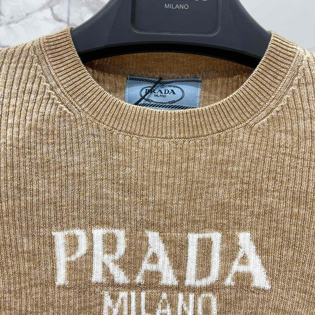 PRADA 26S SHORT-SLEEVE T-SHIRT 687
