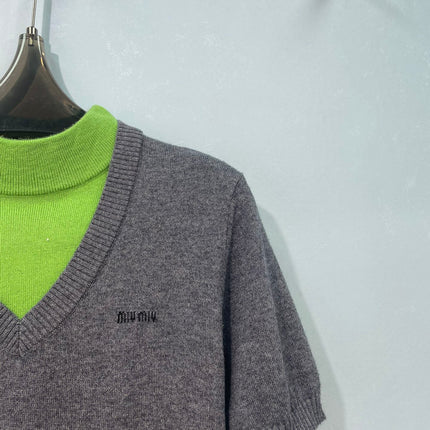 MIUMIU 26S V-NECK SHORT-SLEEVE KNIT TOP 1412