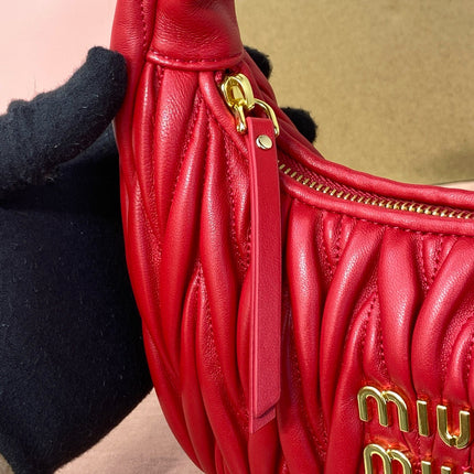 WANDER SMALL HOBO BAG 20 IN RED CALFSKIN
