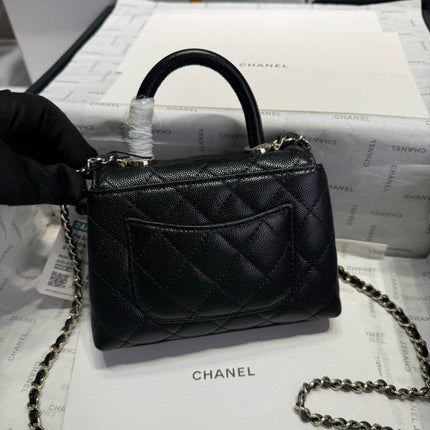 MINI FLAP BAG 14 IN BLACK GRAINED CALFSKIN GOLD HARDWARE