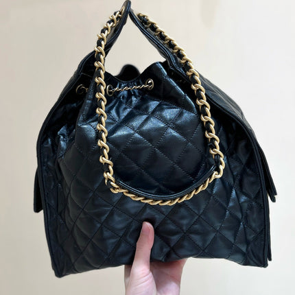 CC 25 HANDBAG IN BLACK 40 GRAINED CALFSKIN GOLD HARDWARE