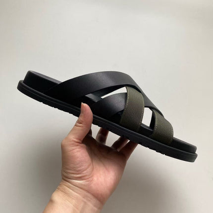 HM SLIDES IN BLACK AND DARK GREEN FABRIC