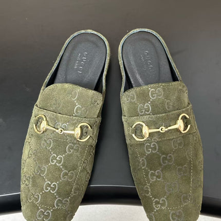 GUCCI 26S HORSEBIT MULE IN OLIVE GREEN SUEDE
