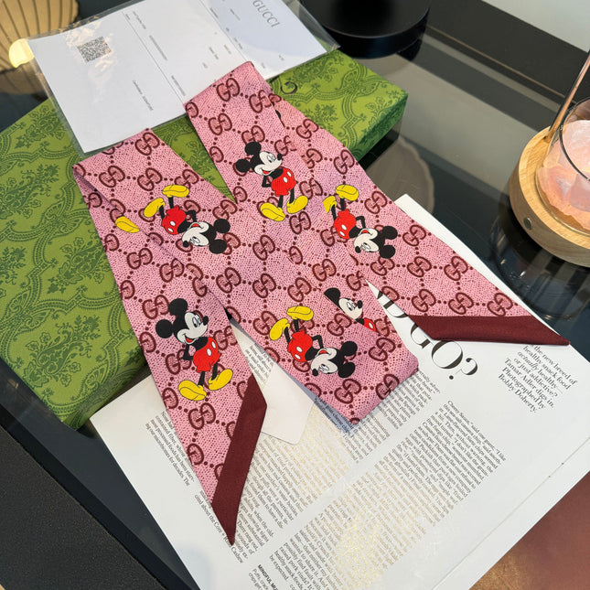GUCCI 26S TWILLY SCARF 90 IN SILK 225238