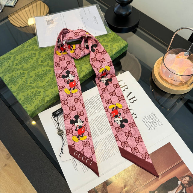 GUCCI 26S TWILLY SCARF 90 IN SILK 225238
