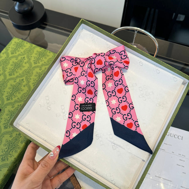 GUCCI 26S TWILLY SCARF 120 IN SILK 395853