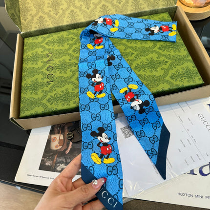 GUCCI 26S TWILLY SCARF 120 IN SILK 295434