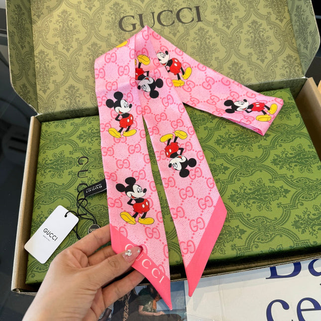 GUCCI 26S TWILLY SCARF 120 IN SILK 295435