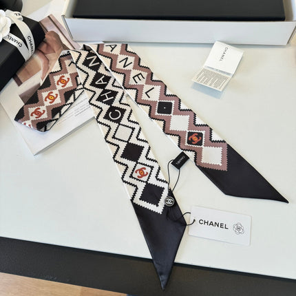 CHANEL 26S TWILLY SCARF 120 IN SILK 336649