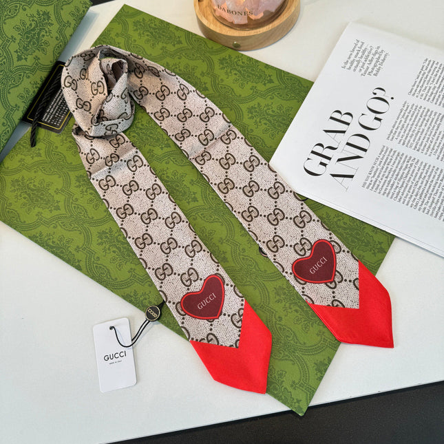 GUCCI 26S TWILLY SCARF 120 IN SILK 351116