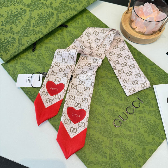 GUCCI 26S TWILLY SCARF 120 IN SILK 351117