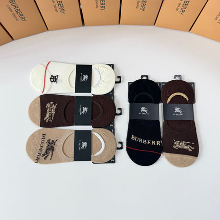 BURBERRY 26S NO-SHOW SOCKS 267243 (1 BOX)