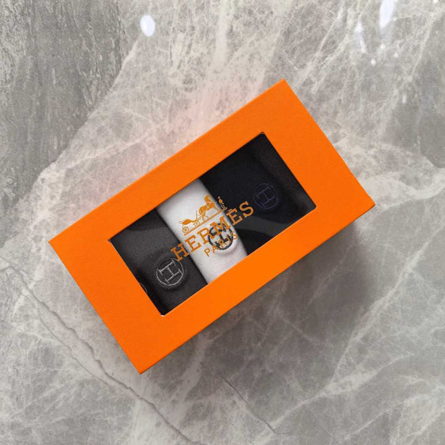 HERMES 26S CREW SOCKS 317608 (1 BOX)