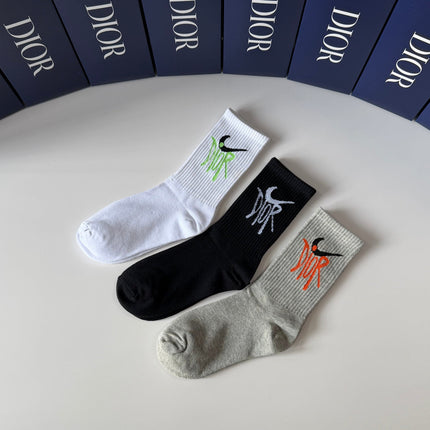 DIOR 26S CREW SOCKS 370244 (1 BOX)