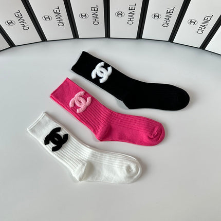 CHANEL 26S CREW SOCKS 373803 (1 BOX)