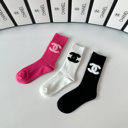 CHANEL 26S CREW SOCKS 373803 (1 BOX)